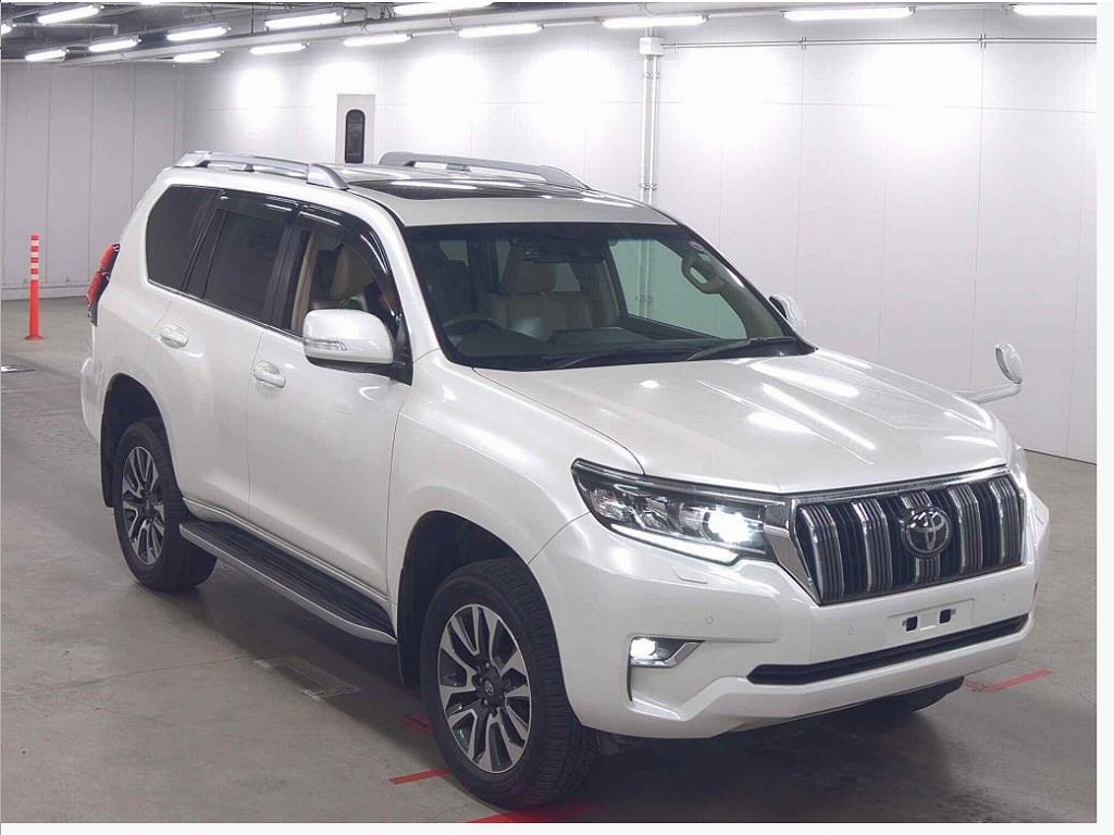 Japanese used car Ref# 1580632 TOYOTA / LAND CRUISER PRADO