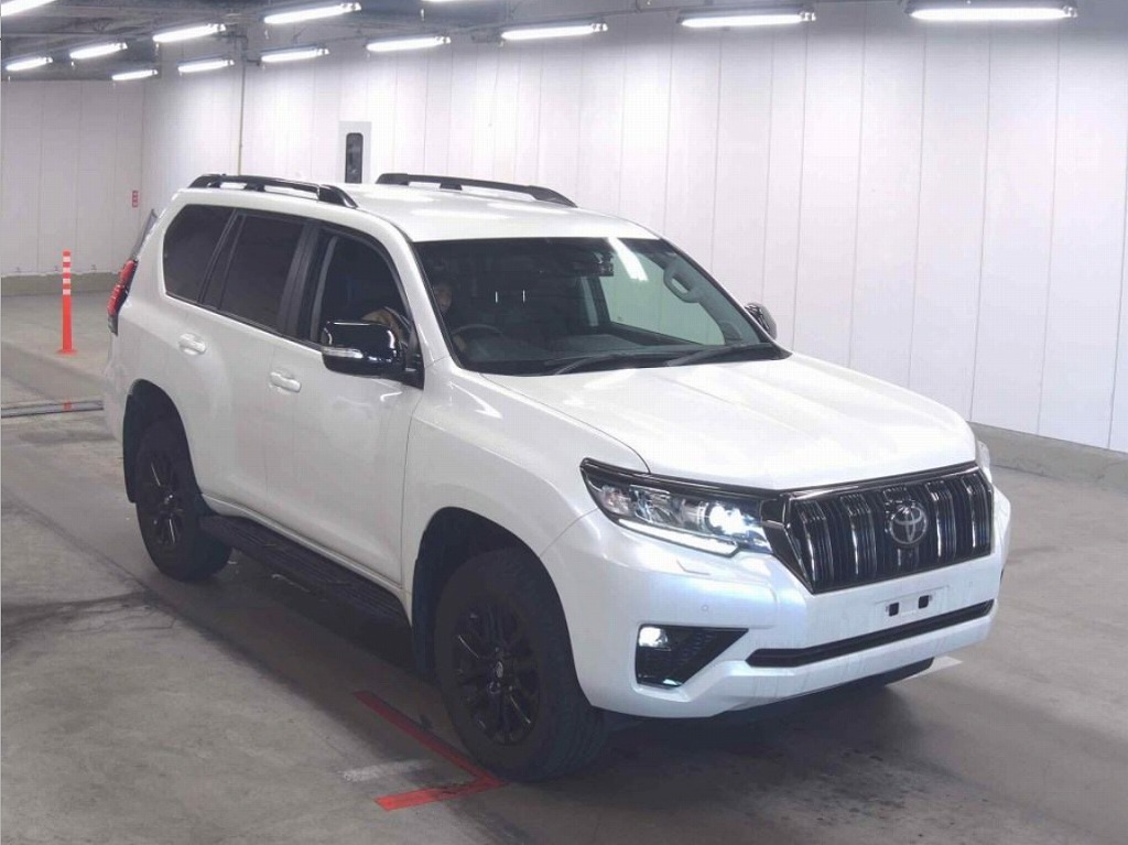 Japanese used car Ref# 1580633 TOYOTA / LAND CRUISER PRADO