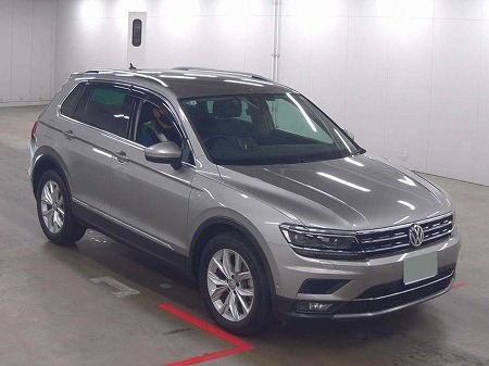 Japanese used car Ref# 1588275 VOLKSWAGEN / TIGUAN