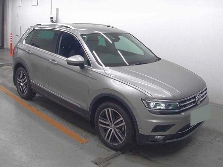 VOLKSWAGEN / TIGUAN