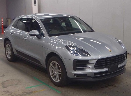 PORSCHE / MACAN