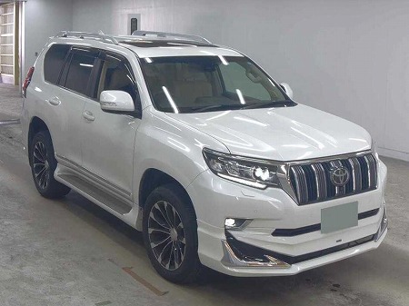 Japanese used car Ref# 1613589 TOYOTA / LAND CRUISER PRADO