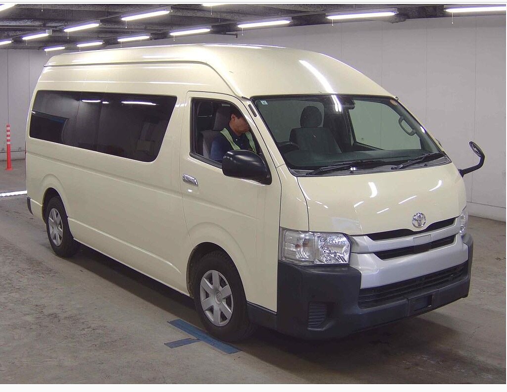TOYOTA / HIACE COMMUTER