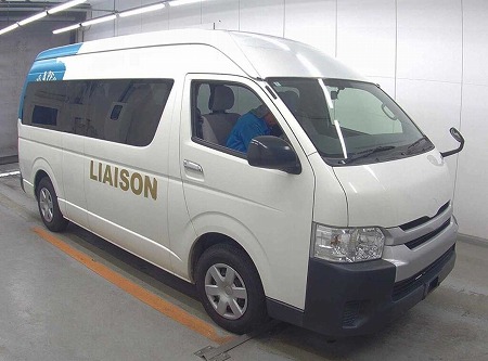 TOYOTA / HIACE COMMUTER