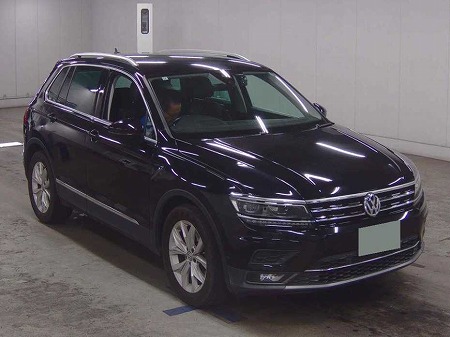 VOLKSWAGEN / TIGUAN