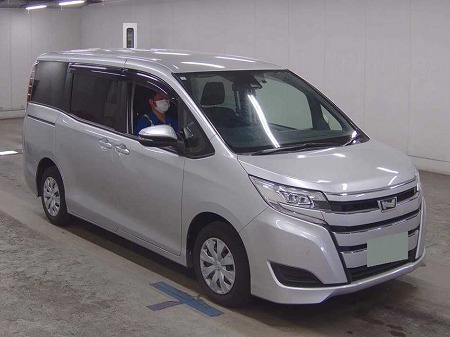 TOYOTA / NOAH