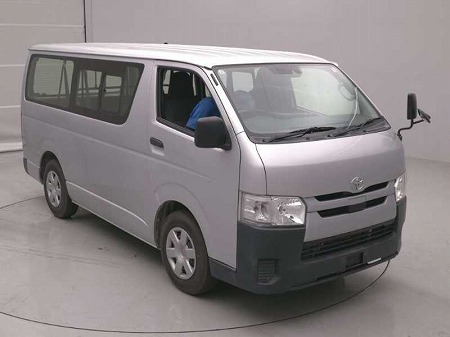 TOYOTA / HIACE