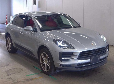 PORSCHE / MACAN