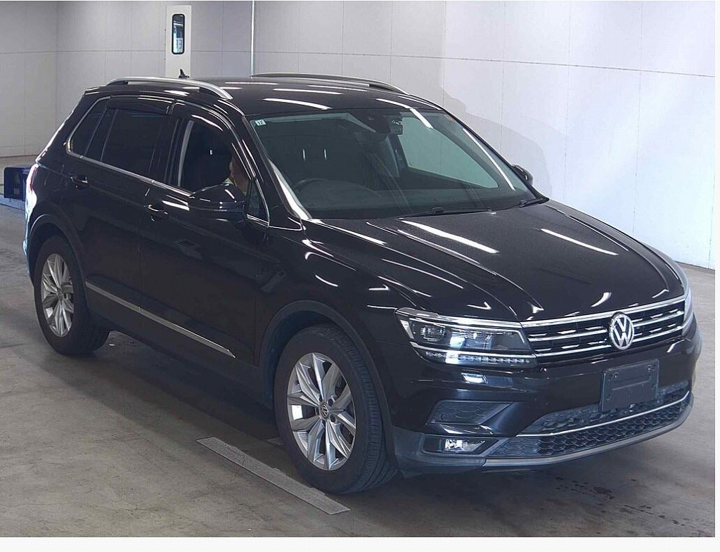 VOLKSWAGEN / TIGUAN