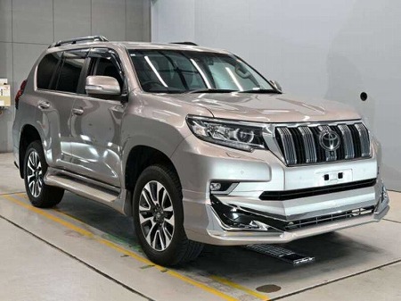 Japanese used car Ref# 1676025 TOYOTA / LAND CRUISER PRADO