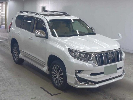 Japanese used car Ref# 1697389 TOYOTA / LAND CRUISER PRADO