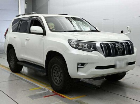 Japanese used car Ref# 1701881 TOYOTA / LAND CRUISER PRADO