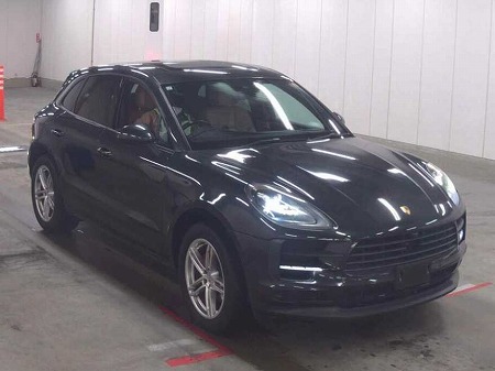 PORSCHE / MACAN