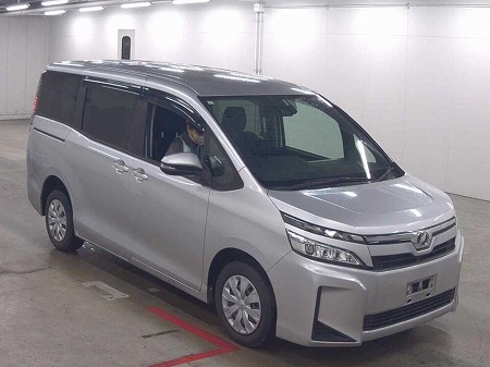 Japanese used car Ref# 1709673 TOYOTA / VOXY