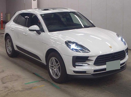 PORSCHE / MACAN