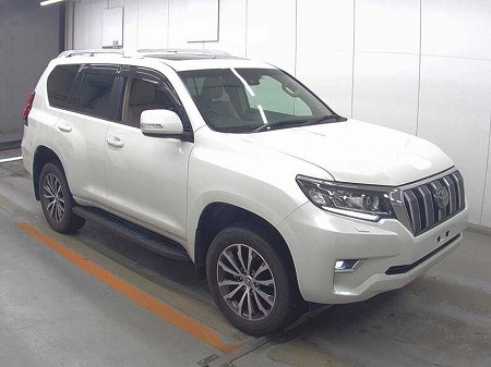 Japanese used car Ref# 1718605 TOYOTA / LAND CRUISER PRADO