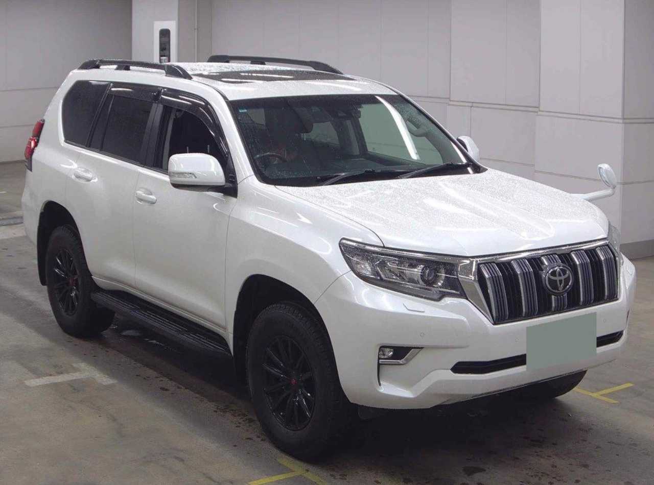 Japanese used car Ref# 1725955 TOYOTA / LAND CRUISER PRADO