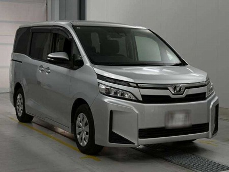 Japanese used car Ref# 1726696 TOYOTA / VOXY