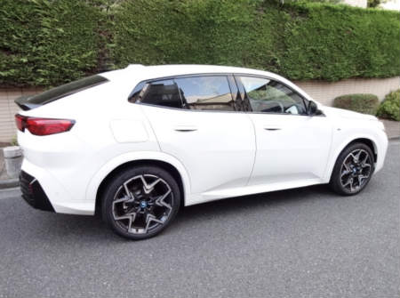 BMW iX2