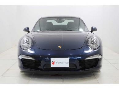 PORSCHE / 911