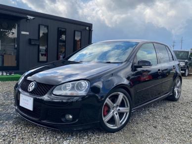 VOLKSWAGEN / GOLF