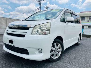 TOYOTA / NOAH