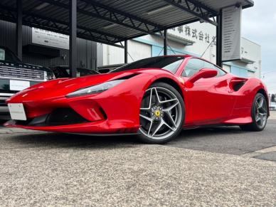 FERRARI / F8トリブート
